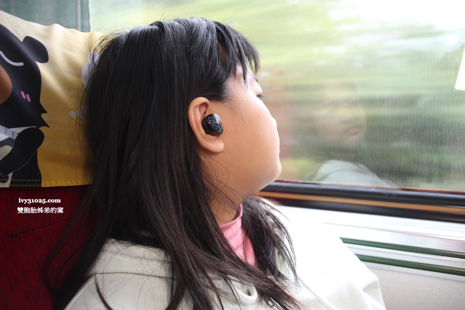 OMIX Y6 | 真無線半入耳式 | 運動藍牙耳機 | 石磨烯震模 | 外型與舒適兼具